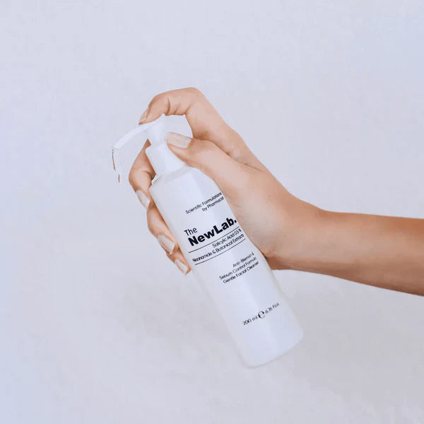 The NewLab Salicylic Acid 0.5% + Niacinamide + Botanical Extracts Cleansing Gel 200ml